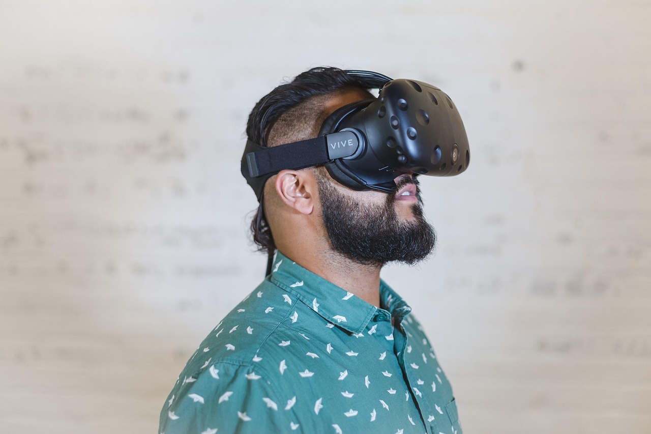 最新VR动态，引领虚拟现实技术的崭新突破与革新